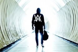 神电音遇上空灵女声，Alan Walker《Faded》女声版