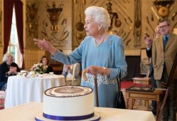 英国女王和首相的区别 英国女王和首相有什么区别