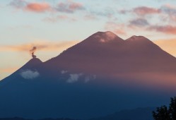 小苏打火山爆发的原理