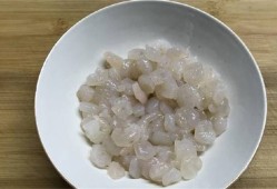 营养美味的草菇虾球制作方法