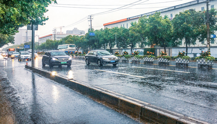 梦见下完雨道路不好走是什么意思  第2张