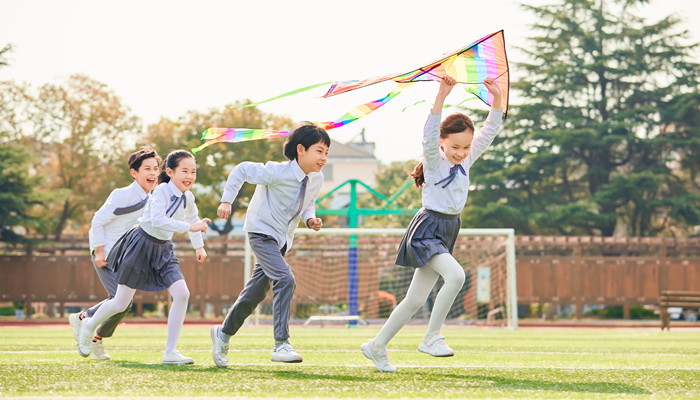 梦见教陌生孩子学拼音是什么意思  第2张