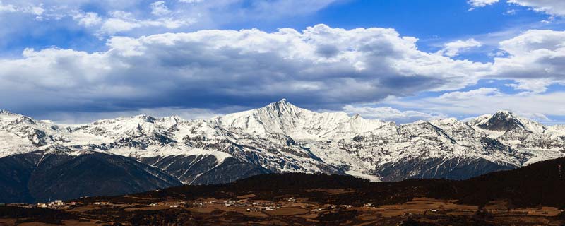 梅里雪山海拔为多少米  第1张