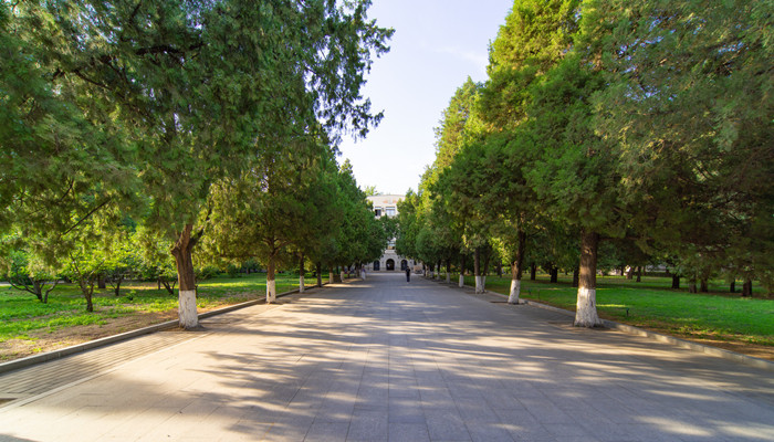 两电一邮是指哪三所大学  第2张