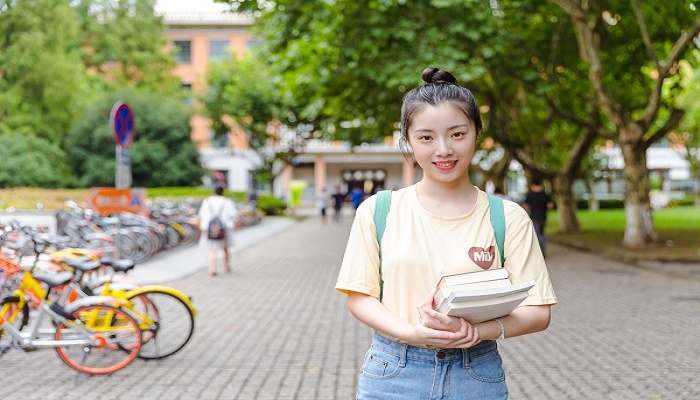 大学学号是按成绩排的吗  第1张