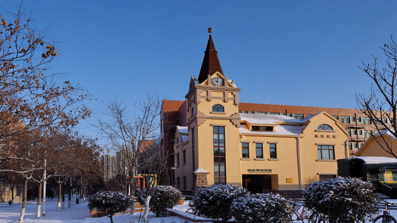 山东建筑大学在济南哪个区  第2张